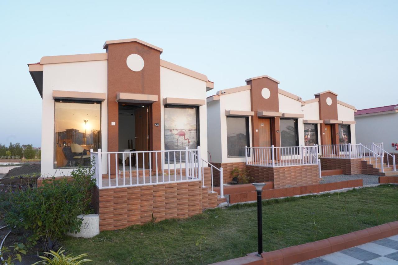 Flamingo Club And Resort Una 3 Km Away From Diu Check Post Exterior foto
