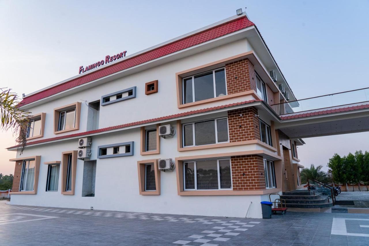 Flamingo Club And Resort Una 3 Km Away From Diu Check Post Exterior foto