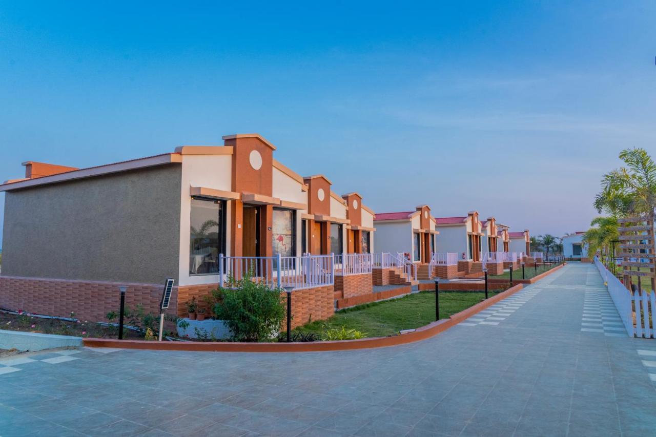 Flamingo Club And Resort Una 3 Km Away From Diu Check Post Exterior foto