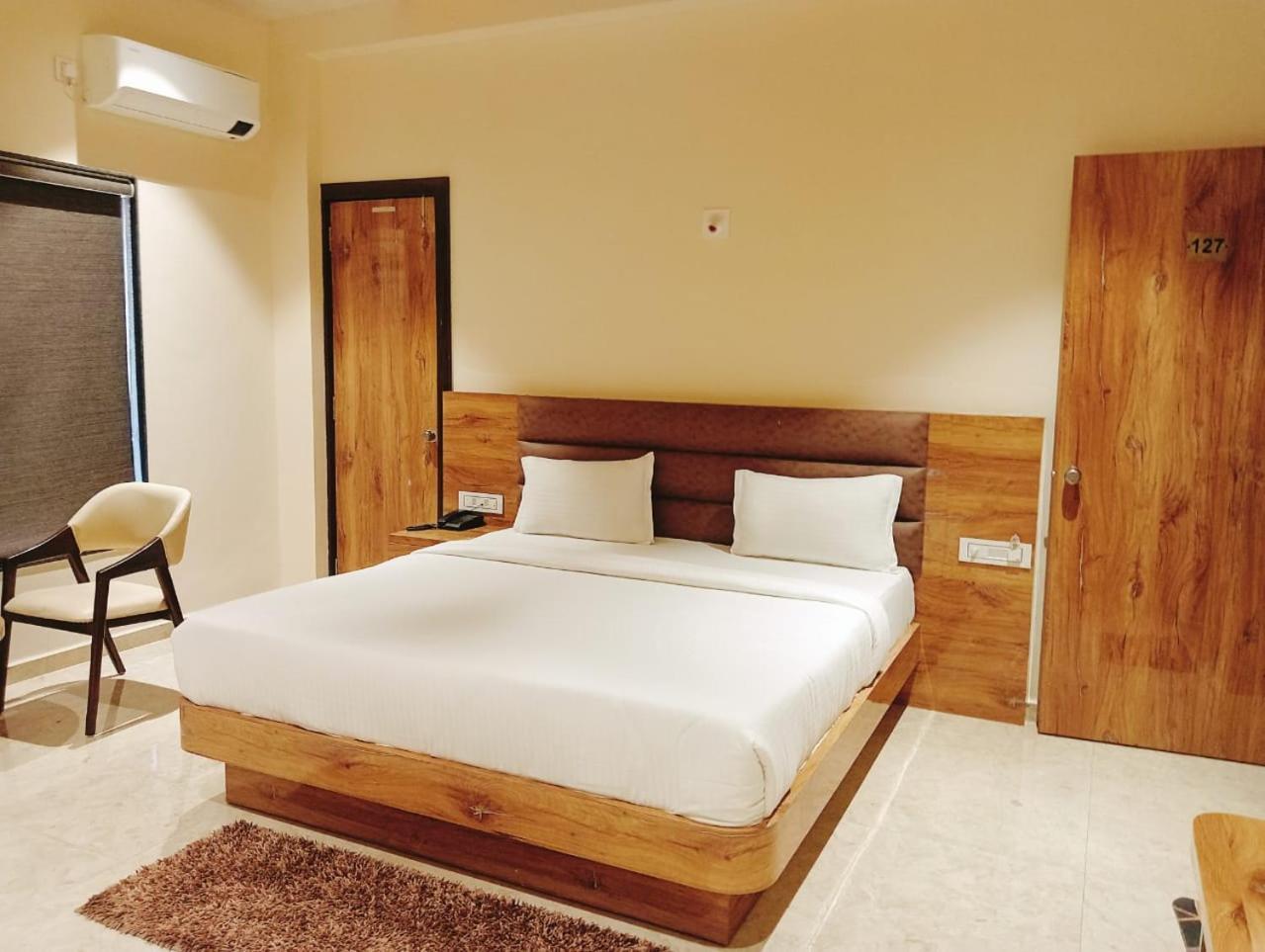 Flamingo Club And Resort Una 3 Km Away From Diu Check Post Exterior foto